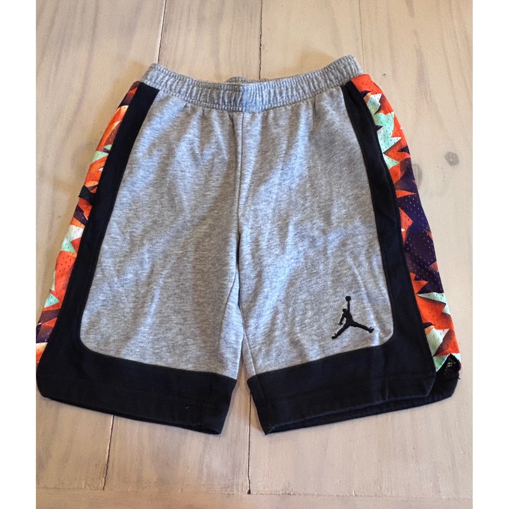Jordan Boys Gray Black Geometric Basketball Shorts Size S 8-10 2642-GK6-S